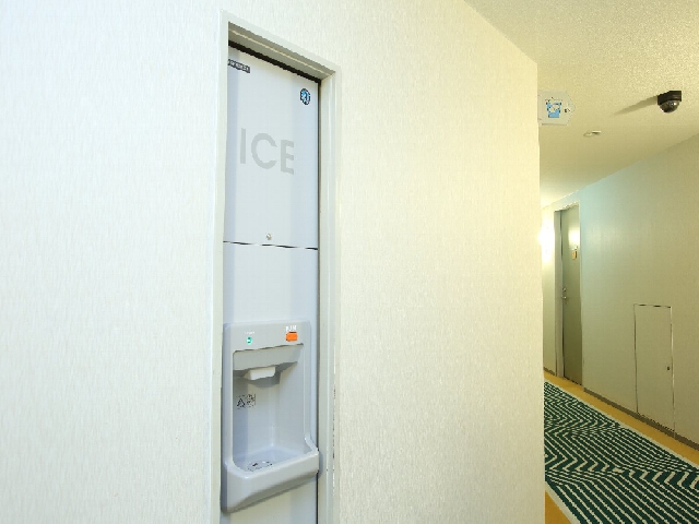 【製氷機】10階・13階・15階にございます。