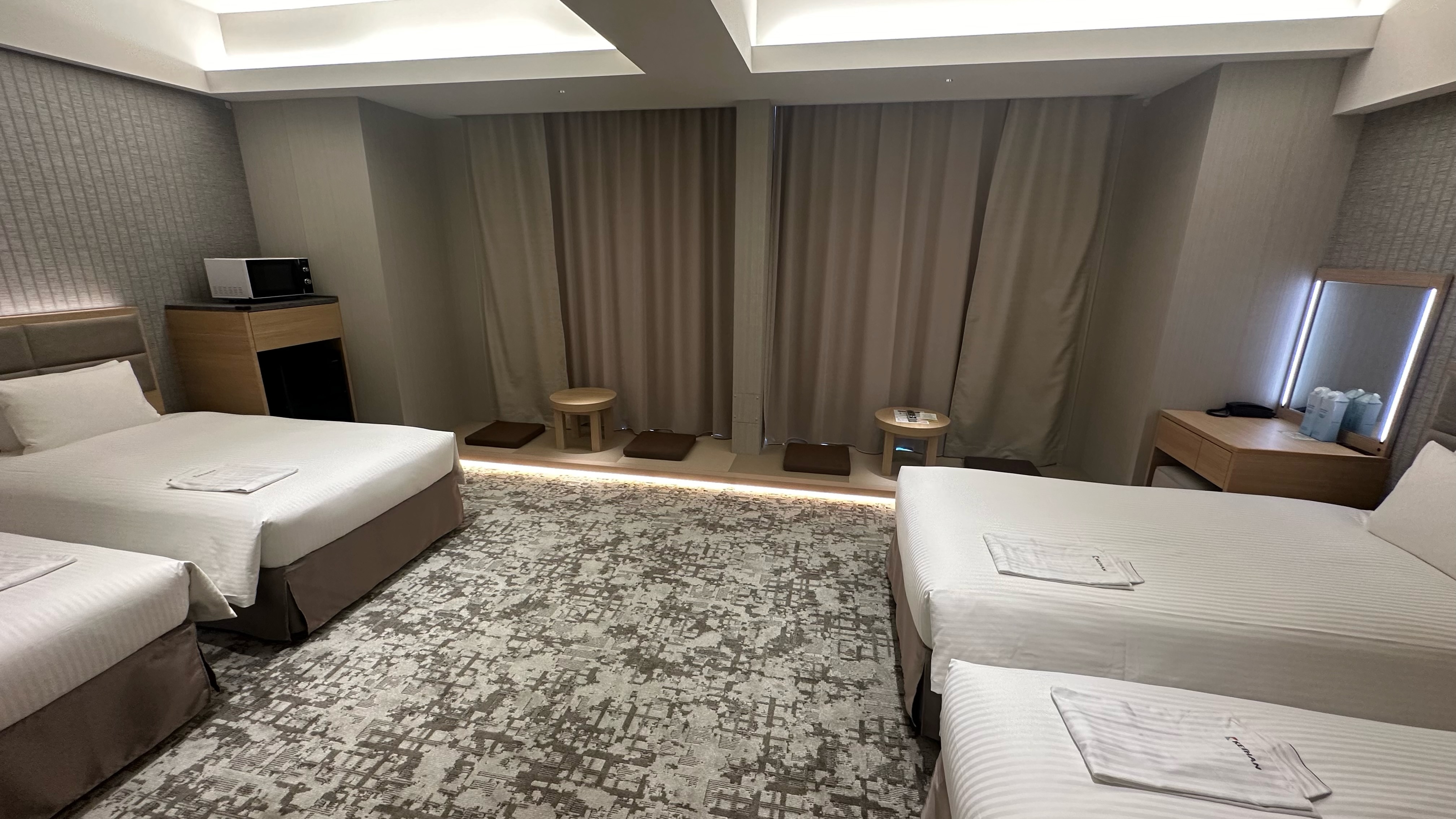 デラックスフォース