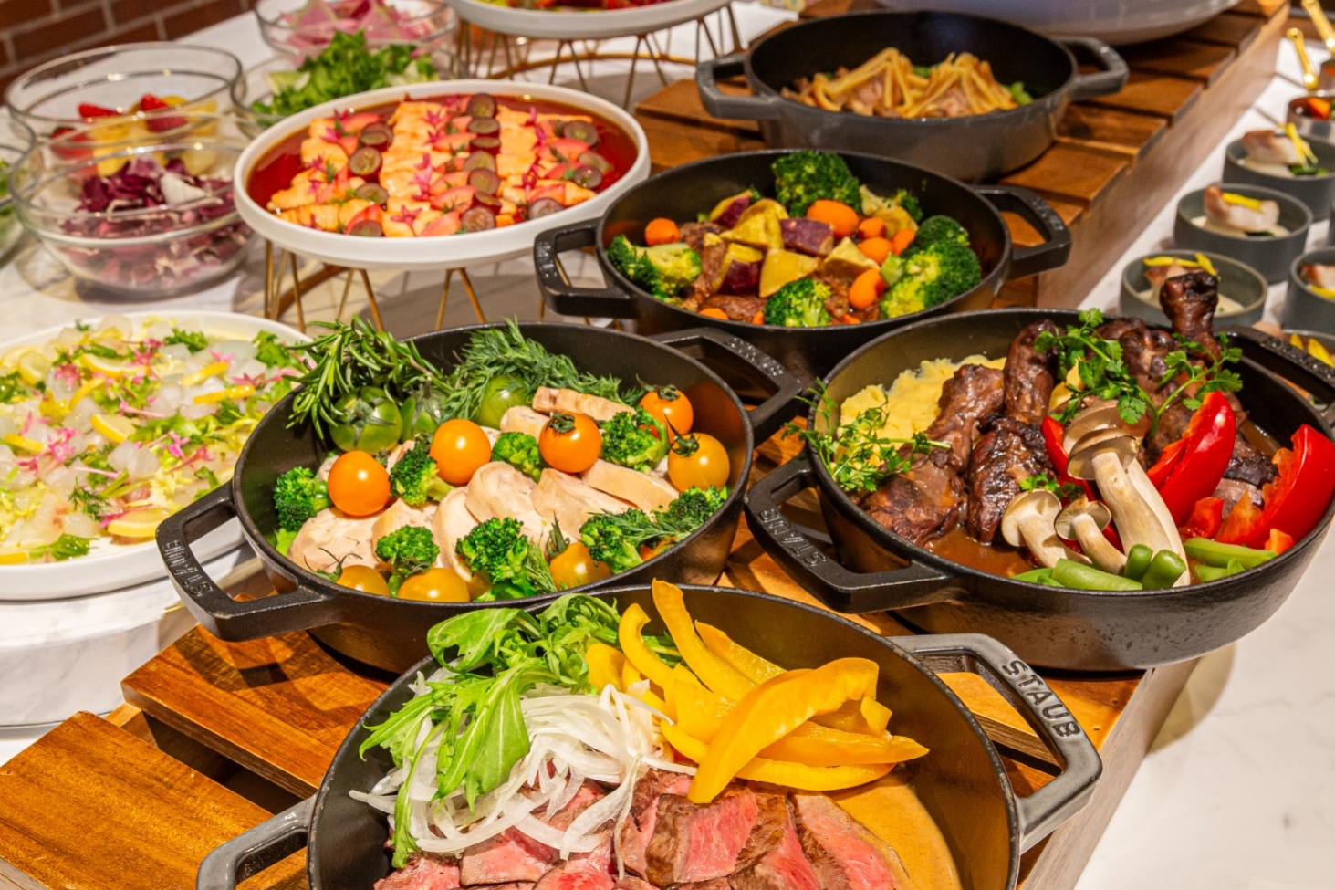 地中海料理＆ワイン・ビアバル「オクターヴァ」